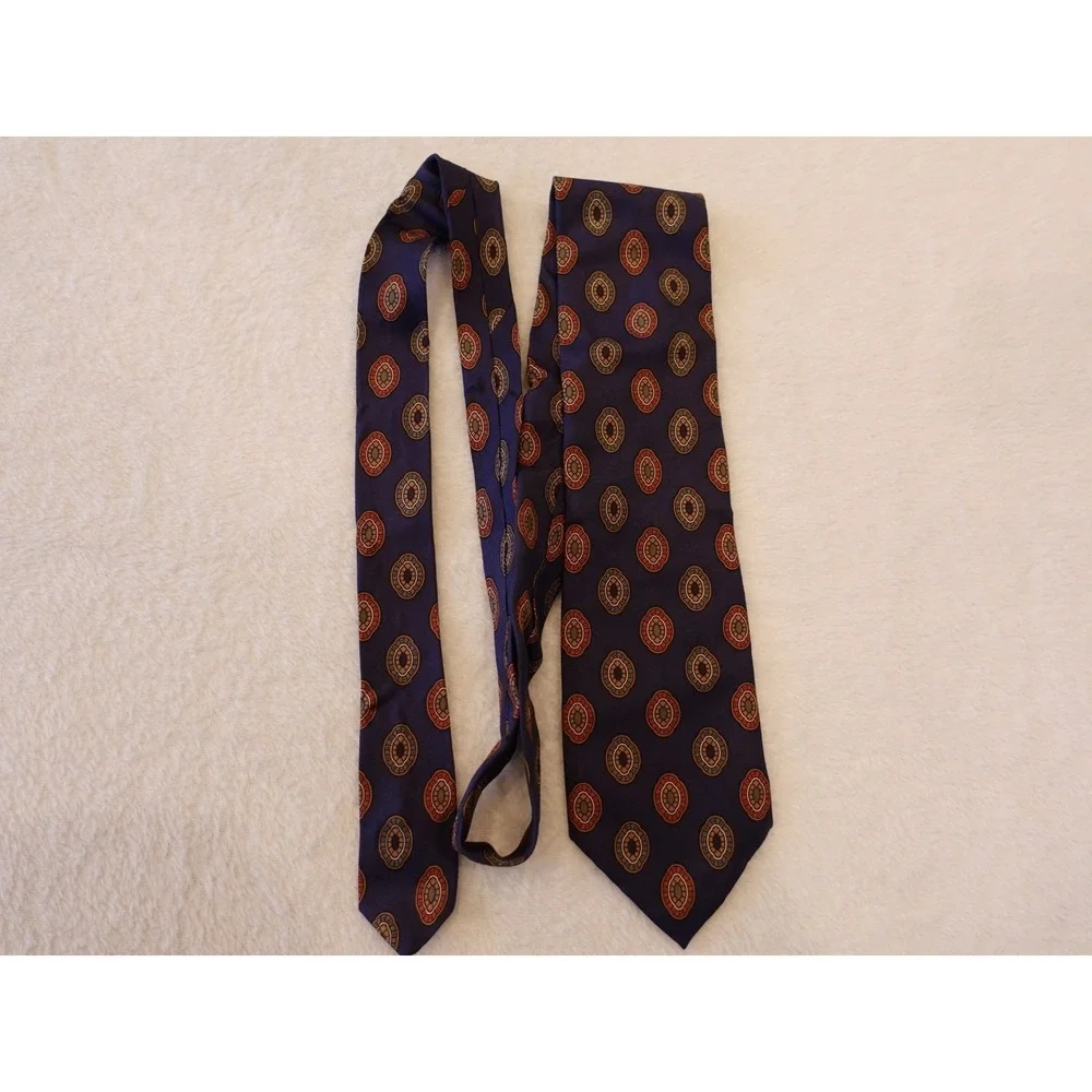 Isaco Vintage Italian Silk Tie Blue Medallion Pattern Dark Academia Retro Office